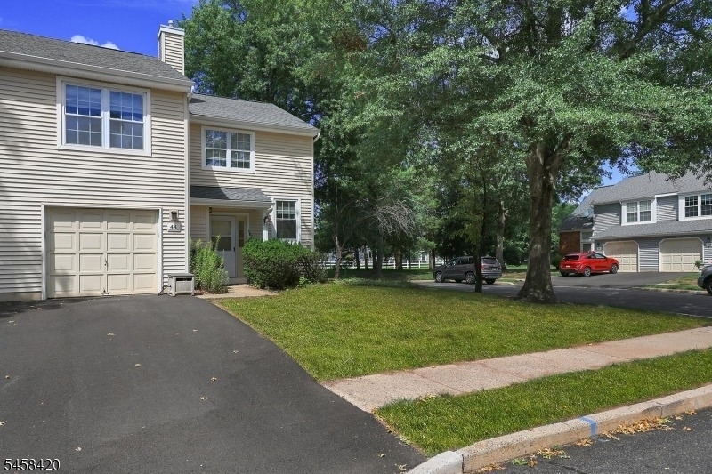 44 Whitby Cir - Photo 2