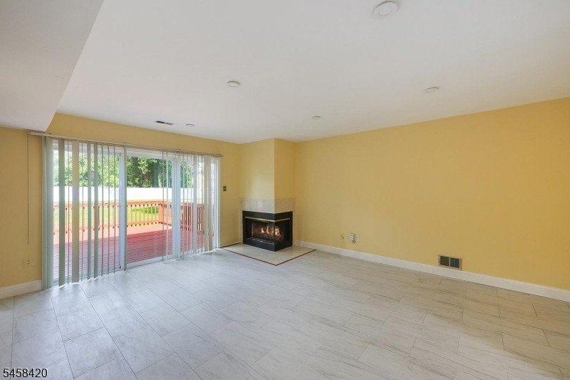 44 Whitby Cir - Photo 7