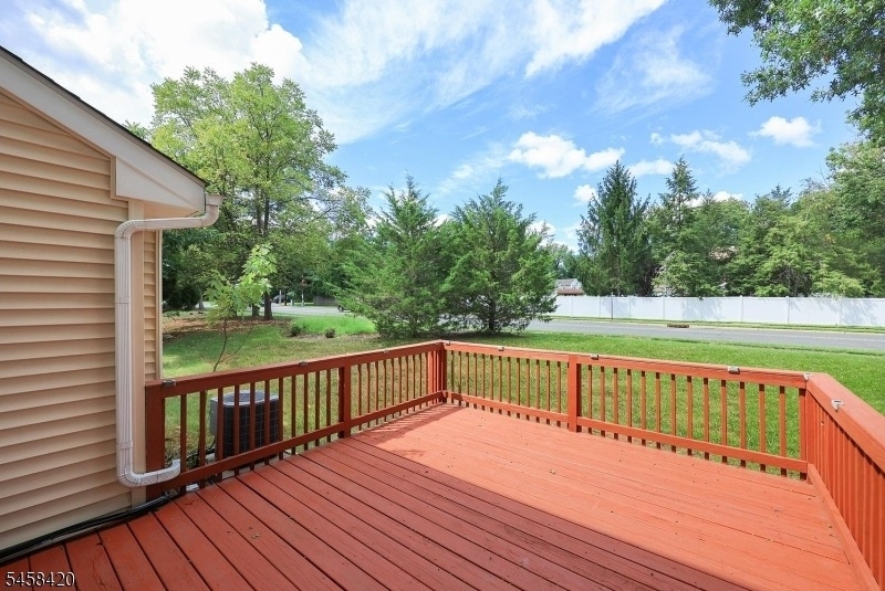 44 Whitby Cir - Photo 9