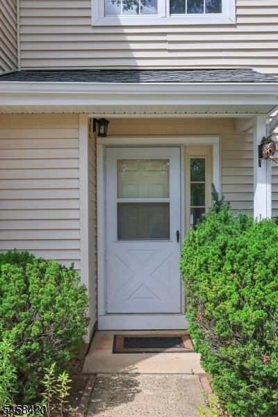 44 Whitby Cir - Photo 4