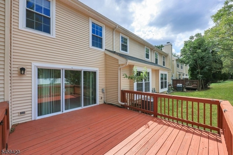 44 Whitby Cir - Photo 11