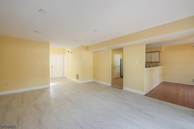 44 Whitby Cir - Photo 13