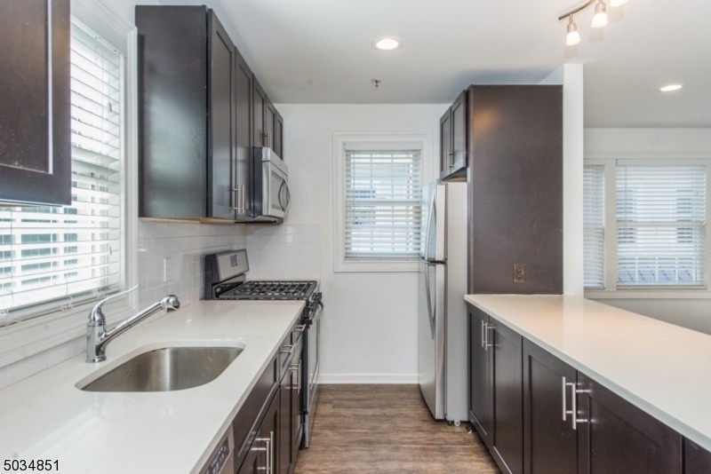 1 Leona Dr Unit 26 - Photo 2