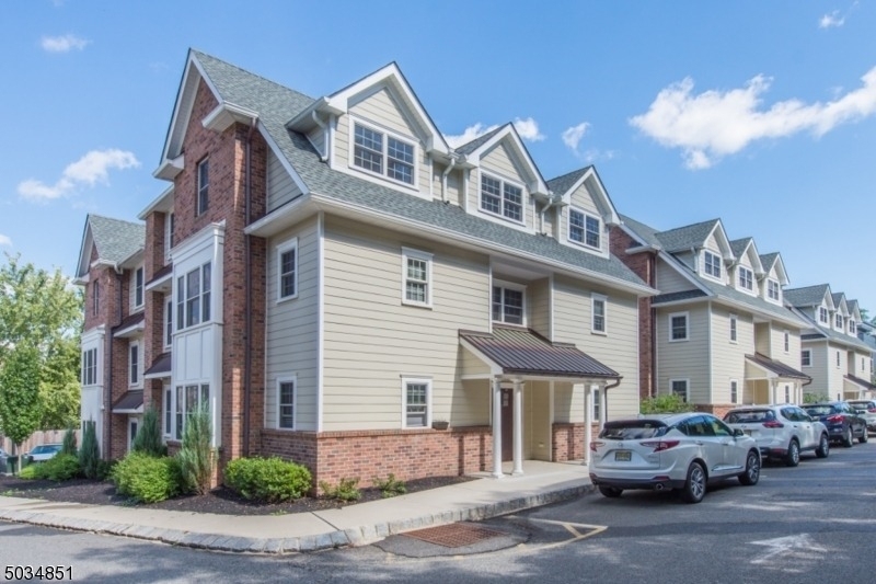1 Leona Dr Unit 26 - Photo 1
