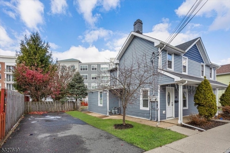 29 Washington St - Photo 1