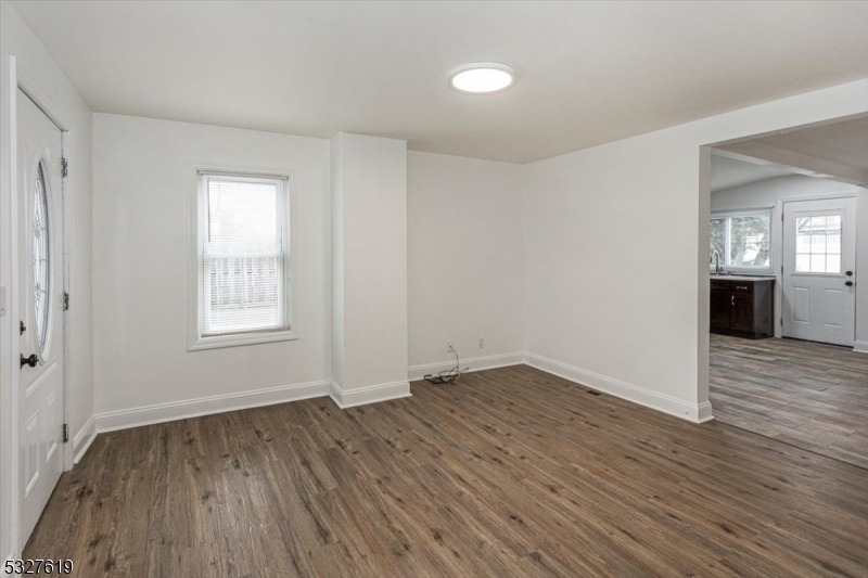 29 Washington St - Photo 6