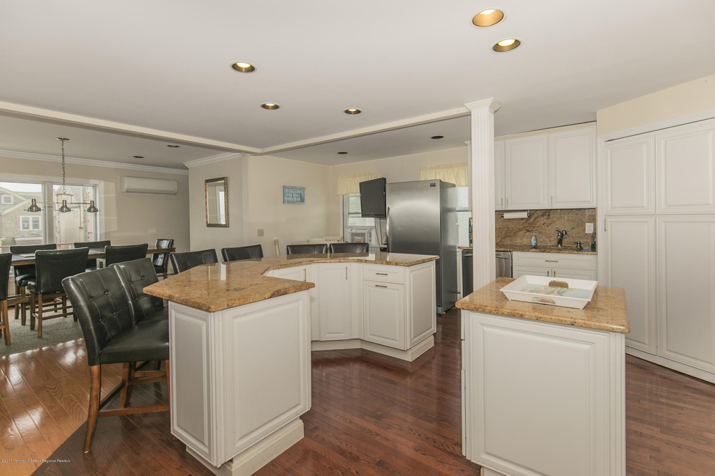 18 Ocean Avenue N - Photo 8