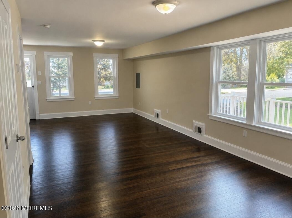 124 Wilson Avenue - Photo 2