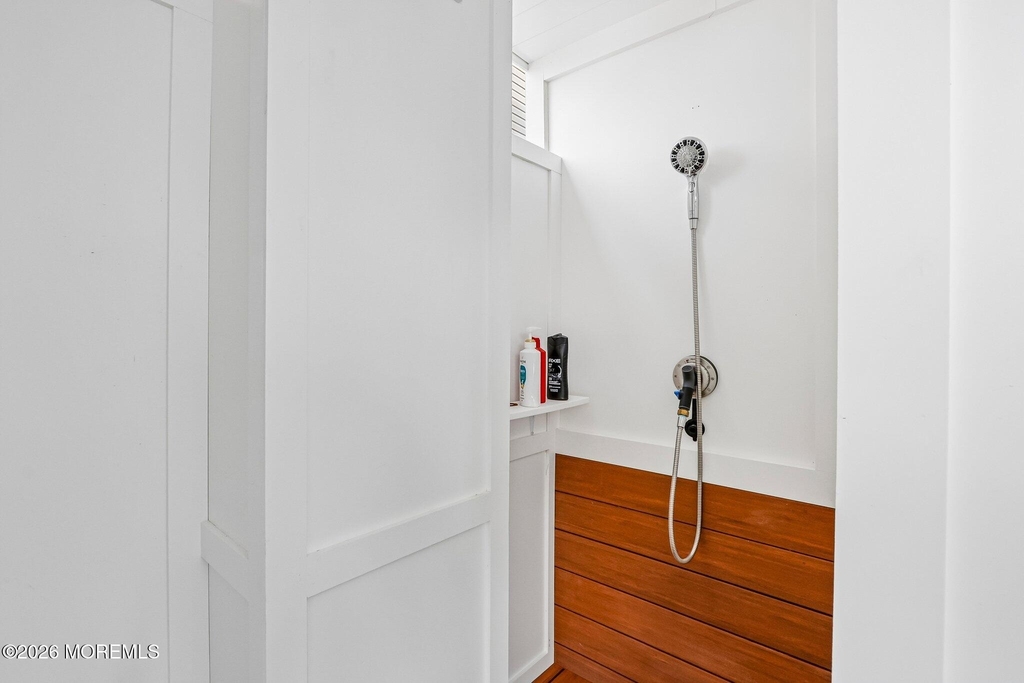 1742 Bay Boulevard - Photo 32