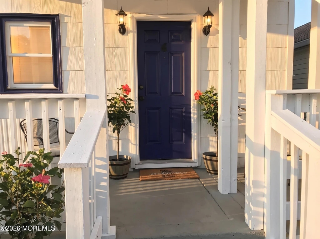 32 Franklin Avenue - Photo 0