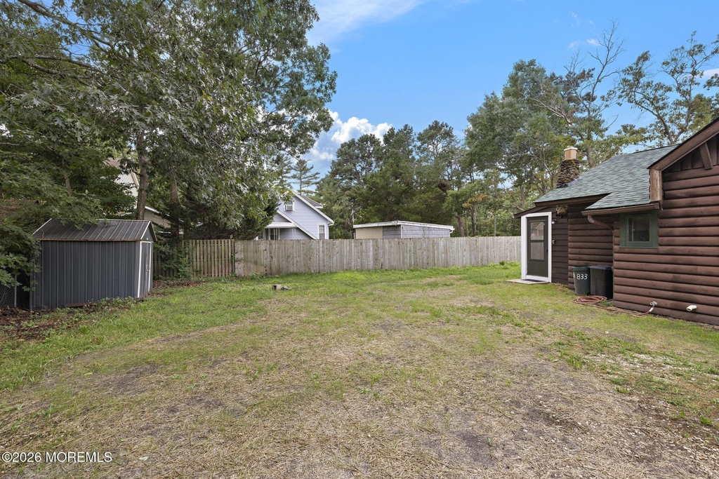 833 Windsor Street - Photo 21