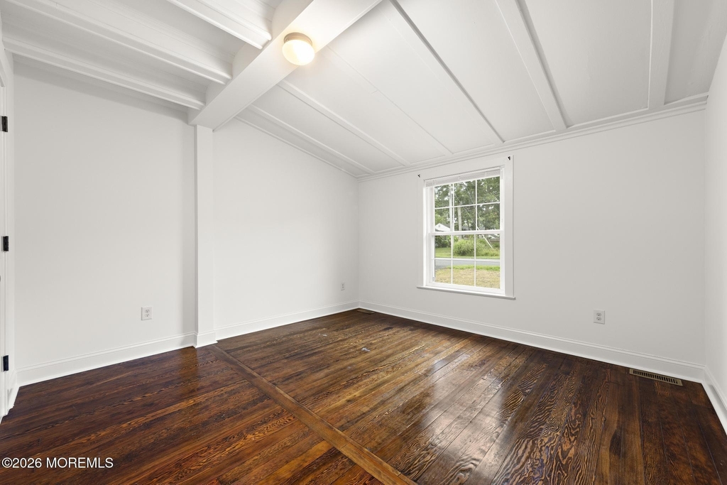 833 Windsor Street - Photo 15