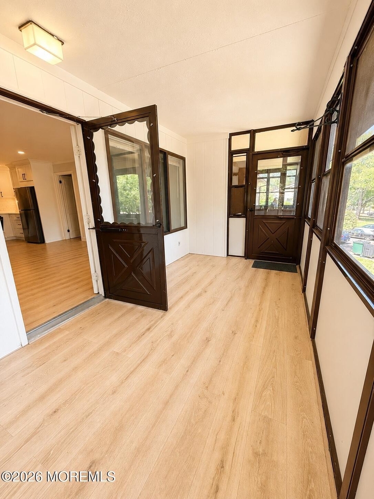 105 Amberly Drive - Photo 10