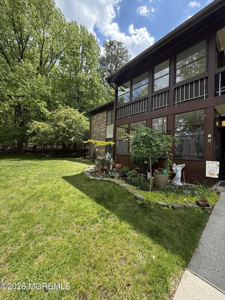 105 Amberly Drive - Photo 0