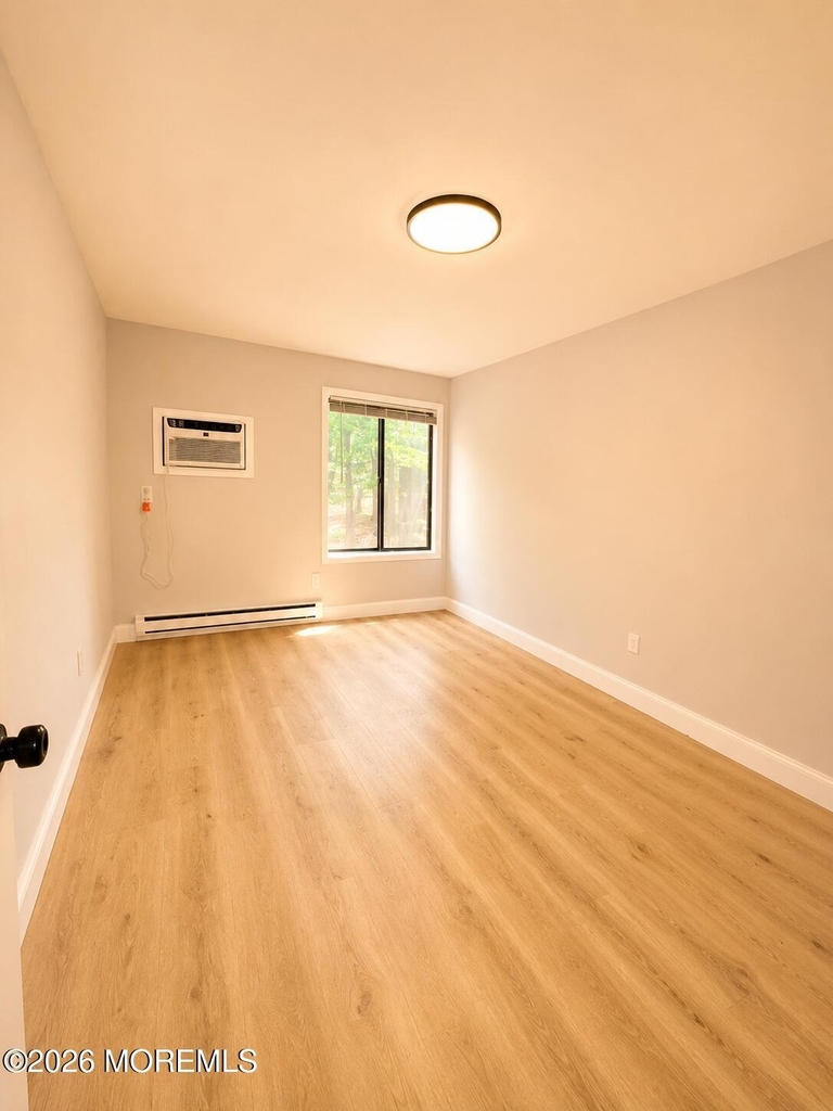 105 Amberly Drive - Photo 9