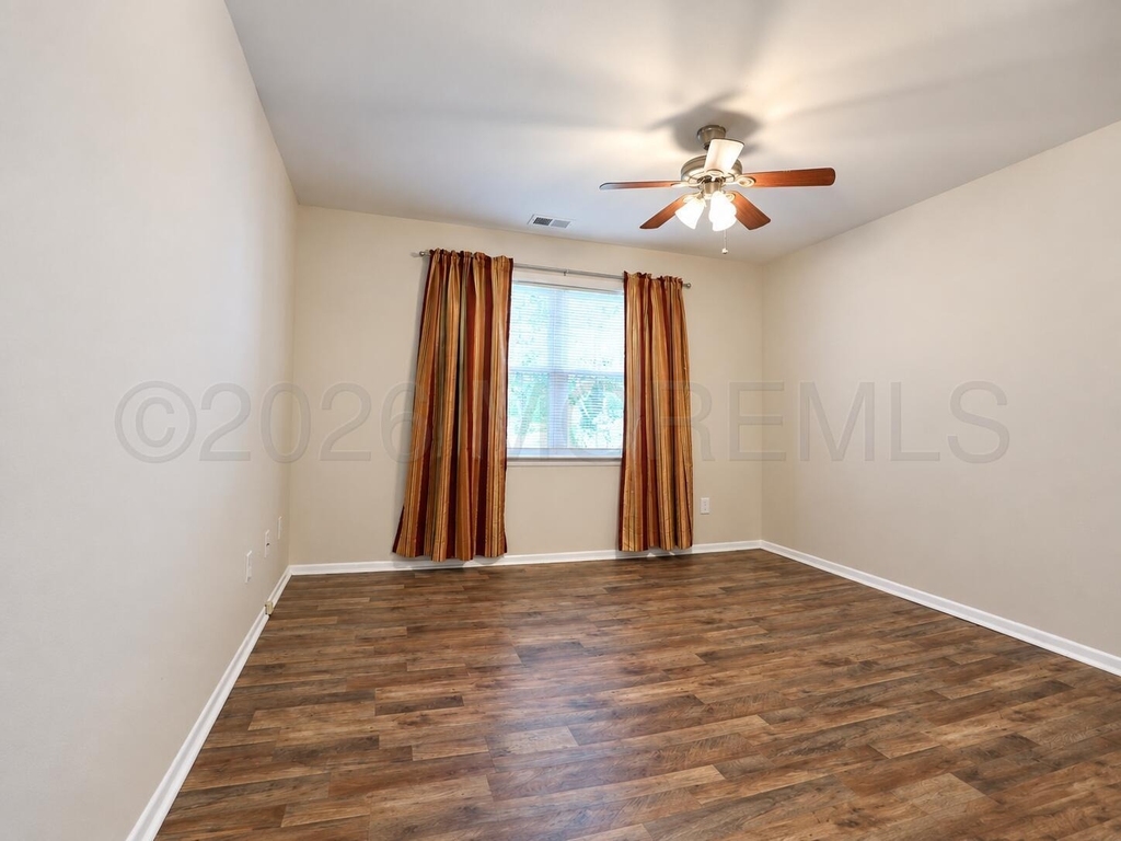 1405 Silver Court - Photo 12