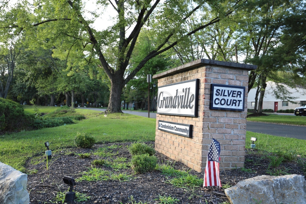 1405 Silver Court - Photo 25