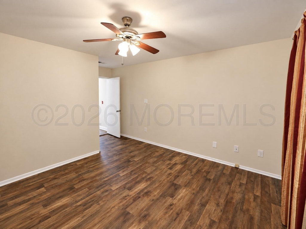 1405 Silver Court - Photo 13