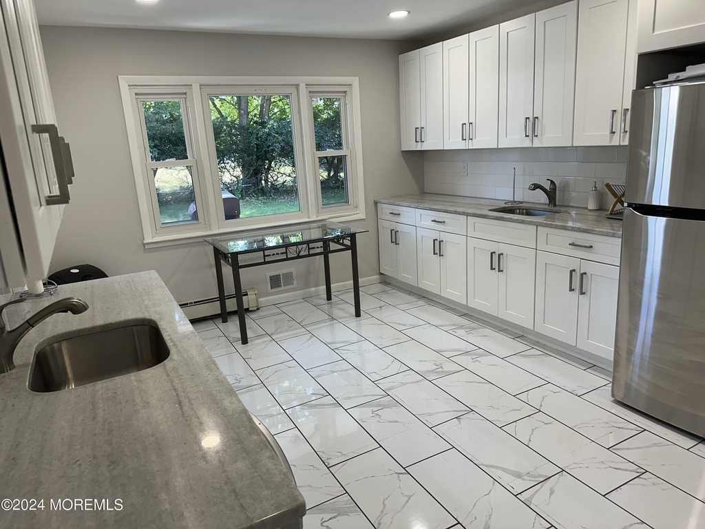 368 Highland Avenue - Photo 2
