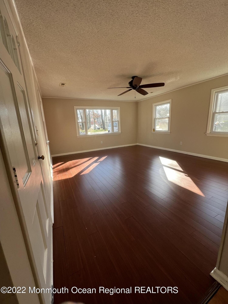 451 Harnell Avenue - Photo 4