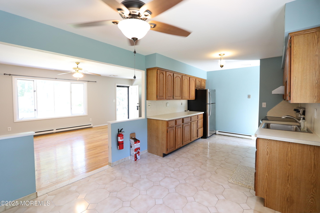 709 Marys Drive - Photo 3