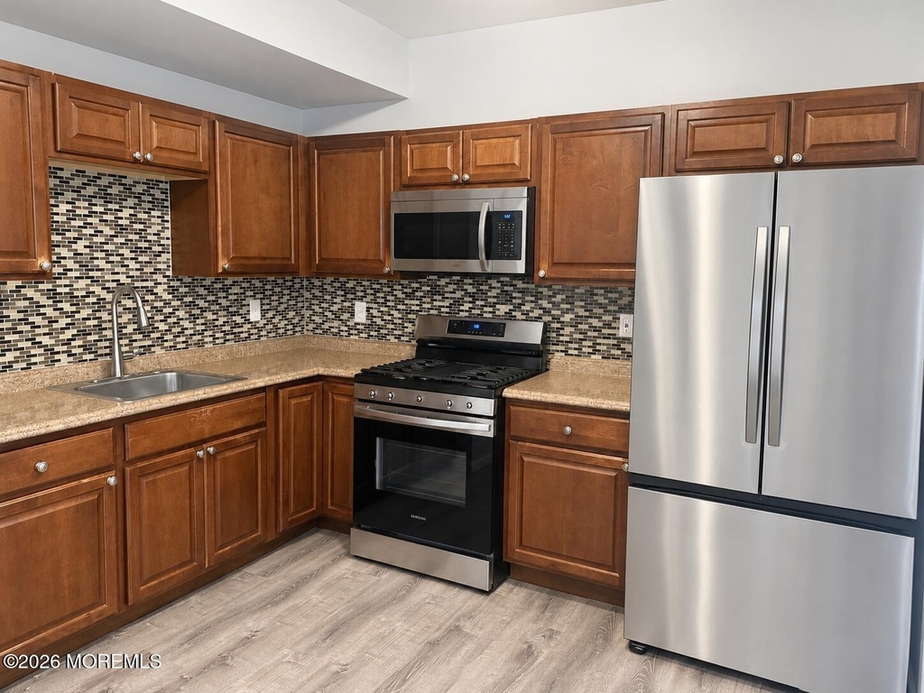66 Center Avenue - Photo 2
