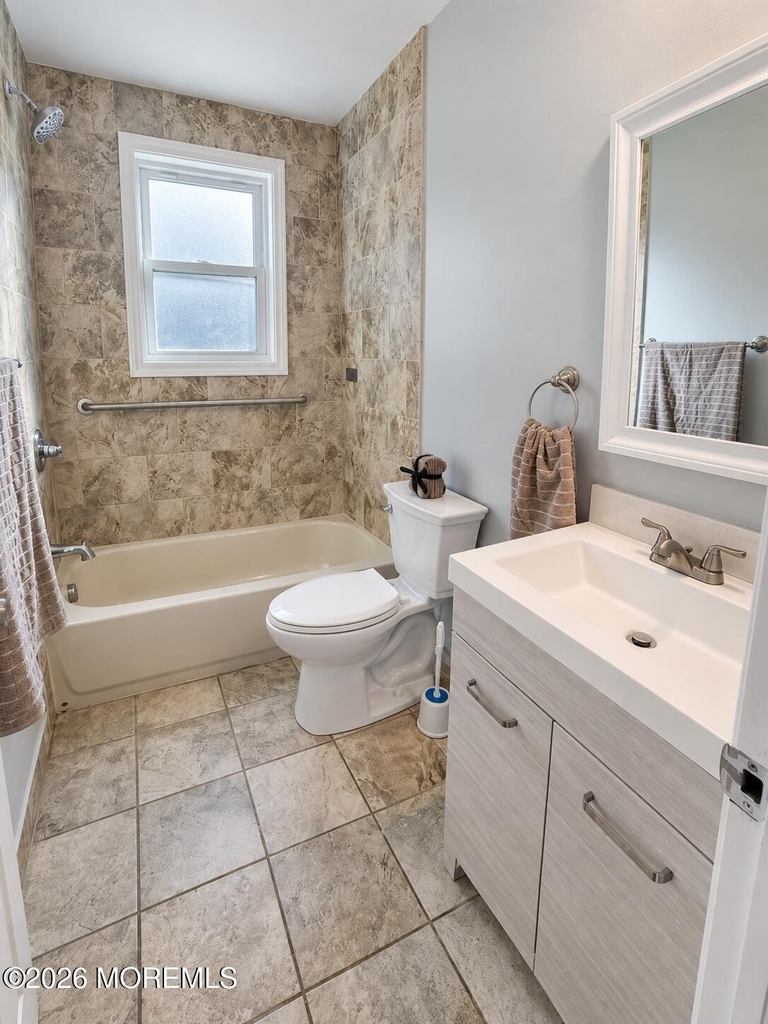 66 Center Avenue - Photo 6