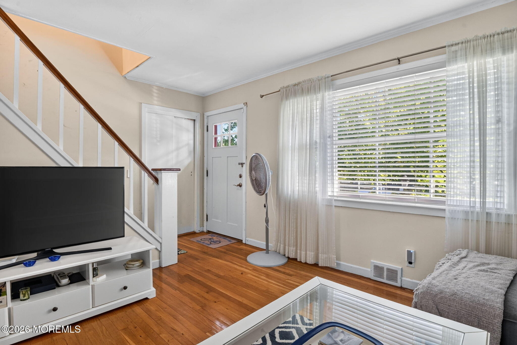 705 Park Avenue - Photo 4