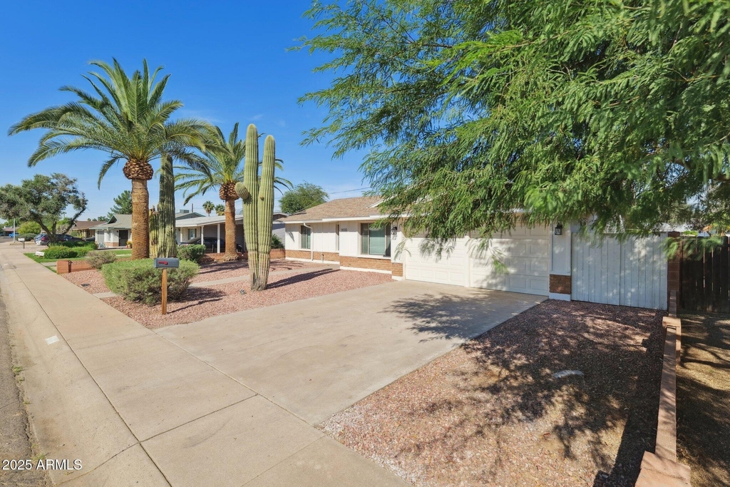 1400 E Wesleyan Drive - Photo 2