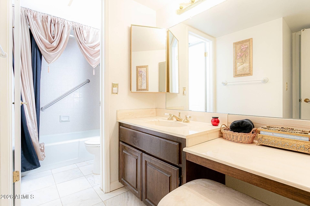 5124 N 31st Place - Photo 4