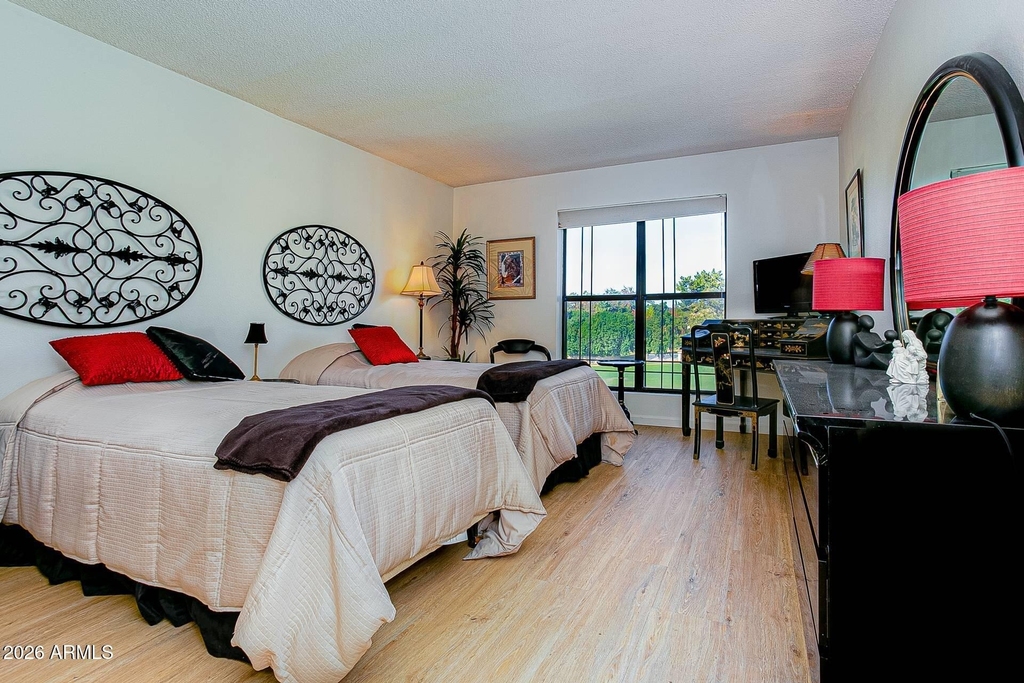 5124 N 31st Place - Photo 5