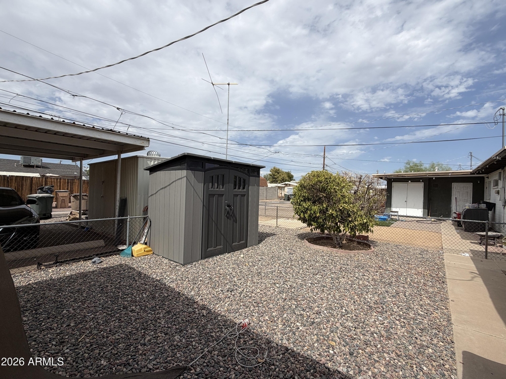 11214 W Nevada Avenue - Photo 1