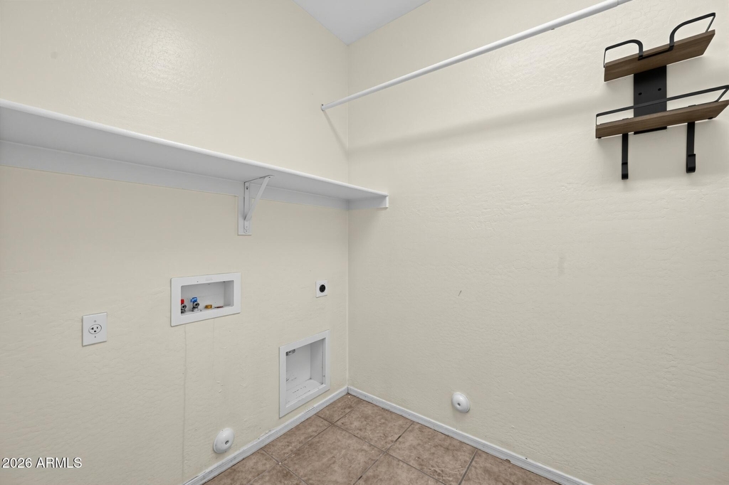 3561 E Harwell Road - Photo 31