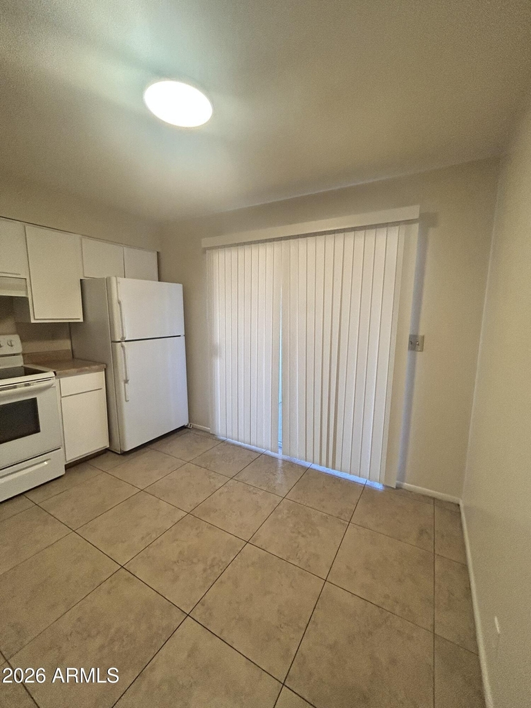 5233 E University Drive - Photo 10