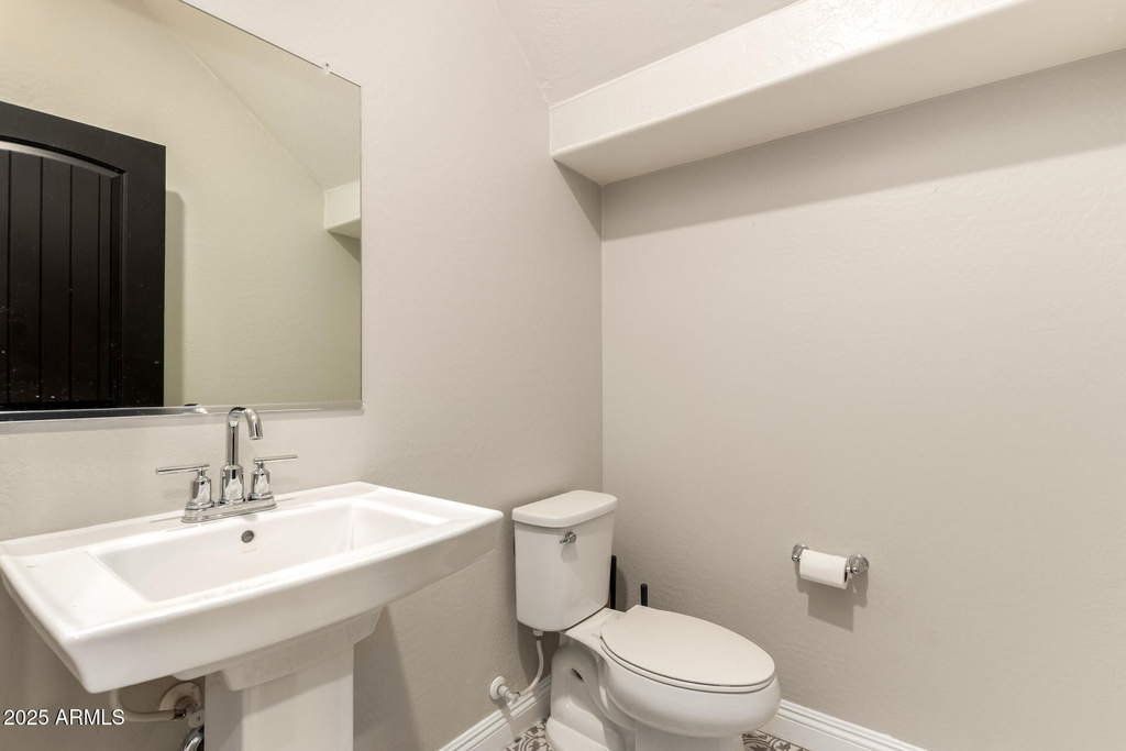 2470 N Heritage Street - Photo 10