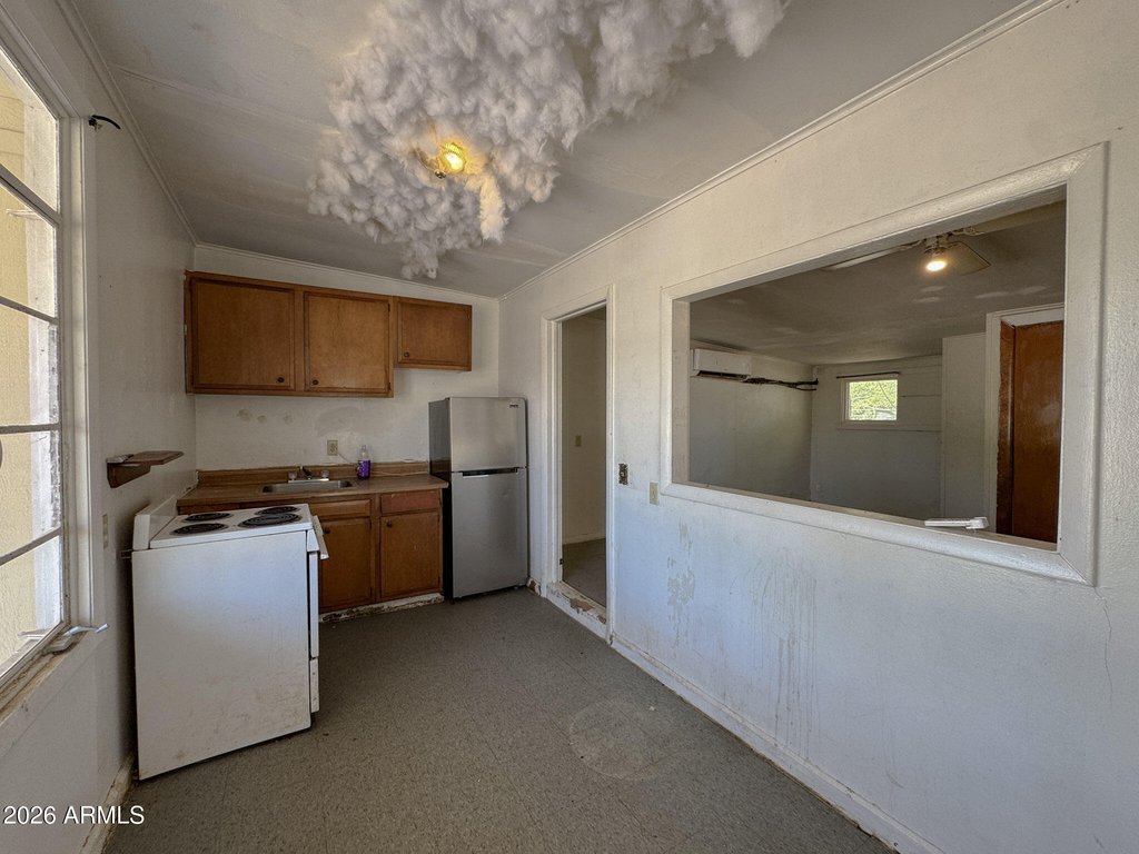 535 N Gold Drive - Photo 0