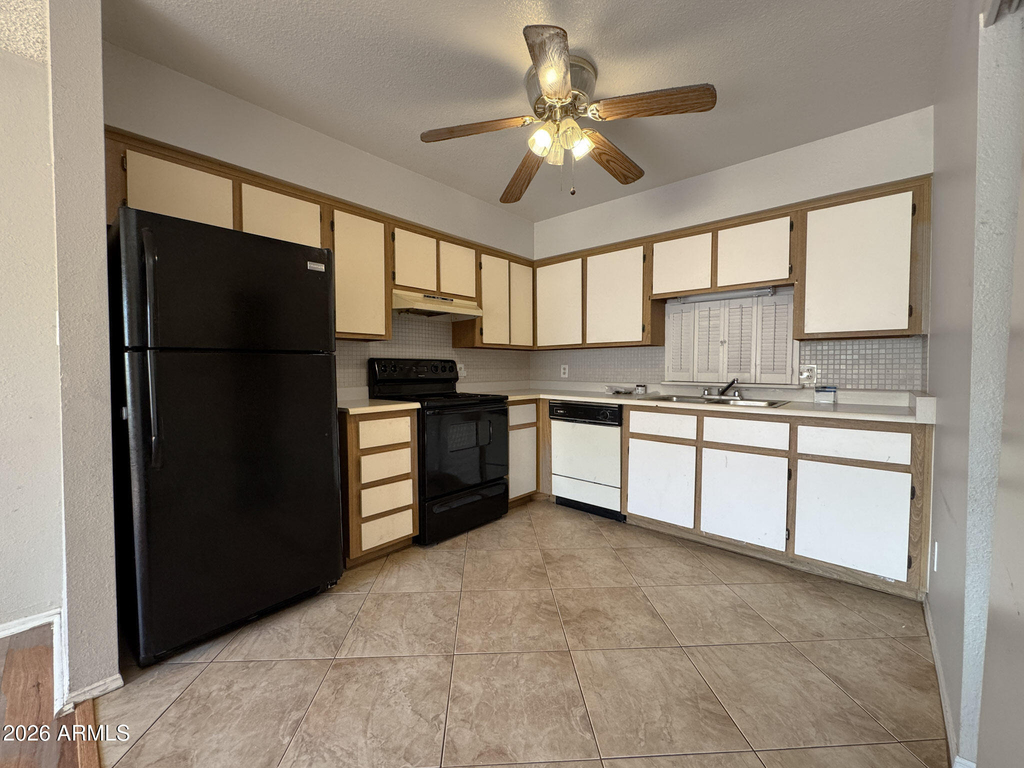 2151 N Meridian Road - Photo 0
