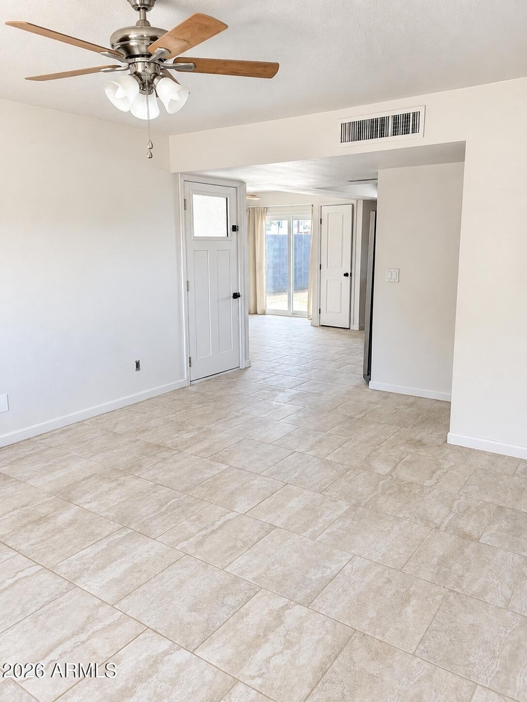 20826 E Pickett Street - Photo 3