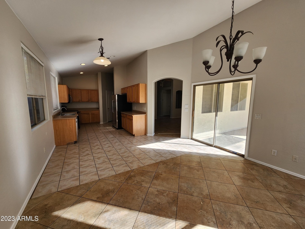 12547 W Glenrosa Drive - Photo 10