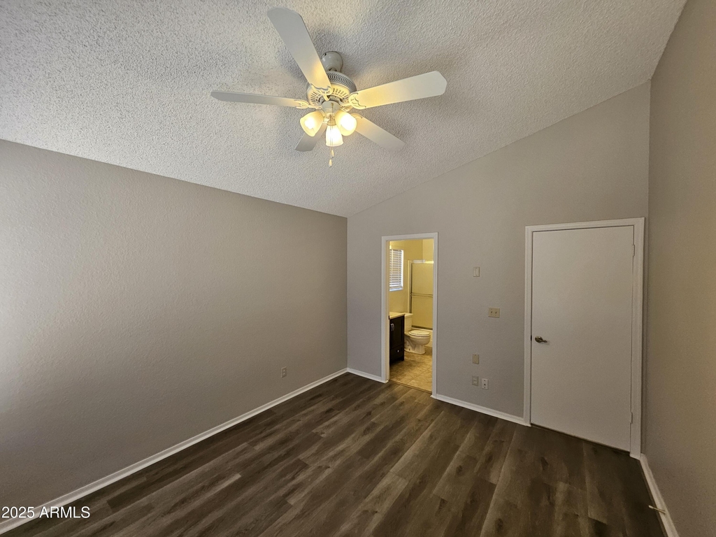 3040 E Bluefield Avenue - Photo 8