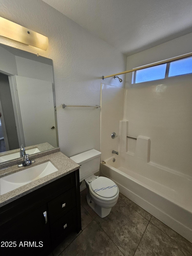 3040 E Bluefield Avenue - Photo 13