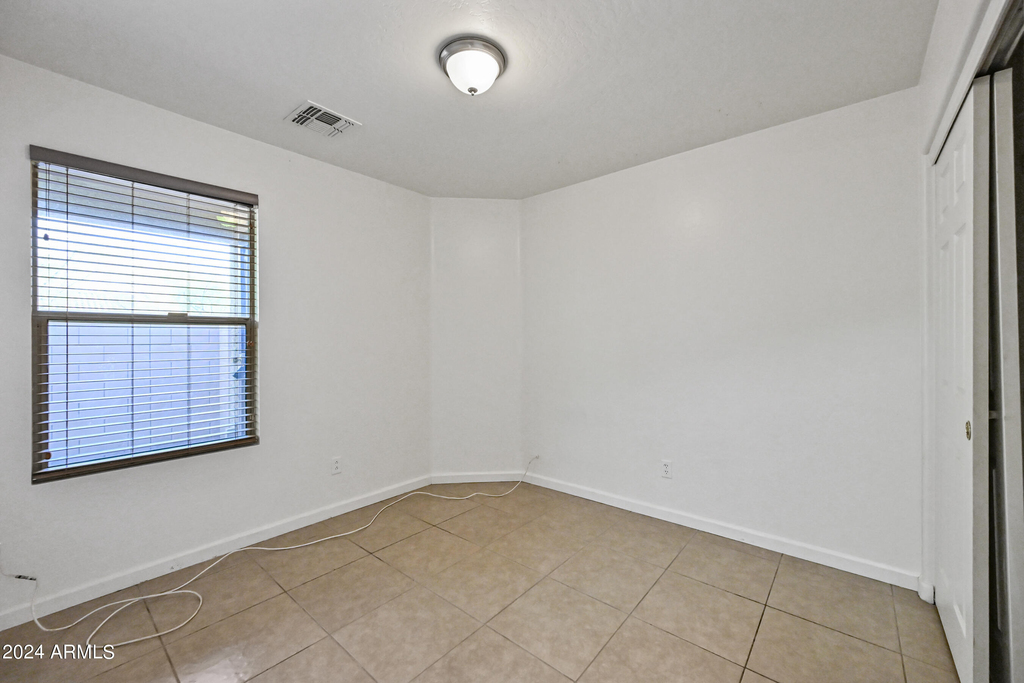 15110 N 140th Avenue - Photo 16