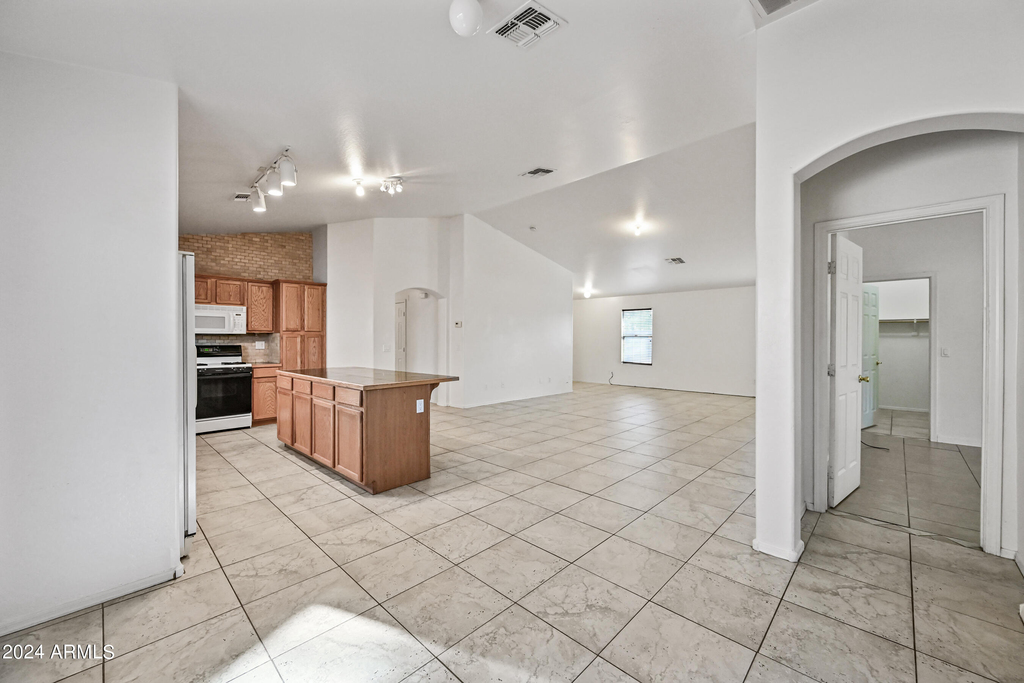 15110 N 140th Avenue - Photo 10