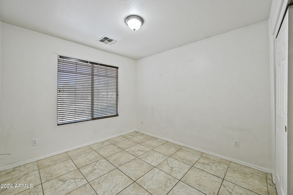 15110 N 140th Avenue - Photo 17