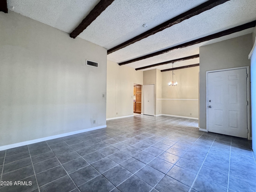 606 S Evergreen Road - Photo 0