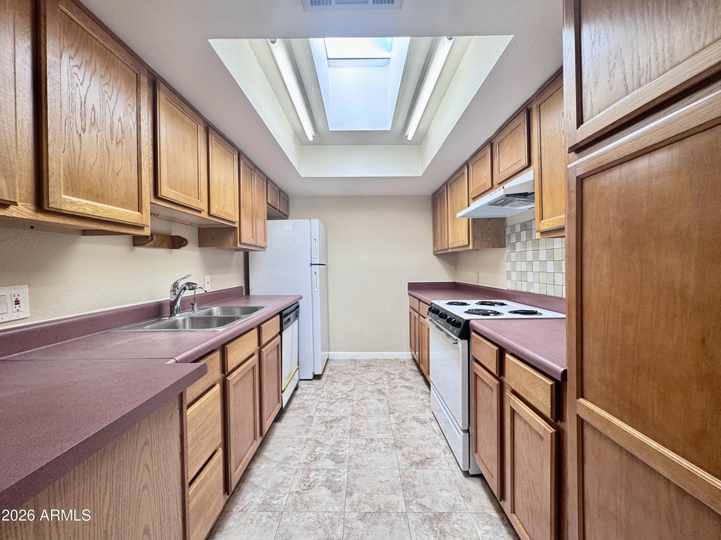 606 S Evergreen Road - Photo 3