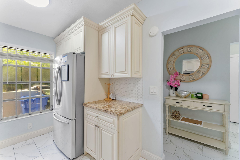 5380 Lakewood Circle S - Photo 11