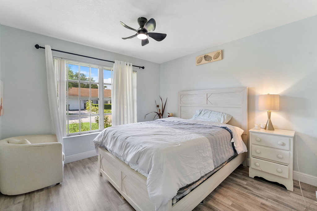 5380 Lakewood Circle S - Photo 20