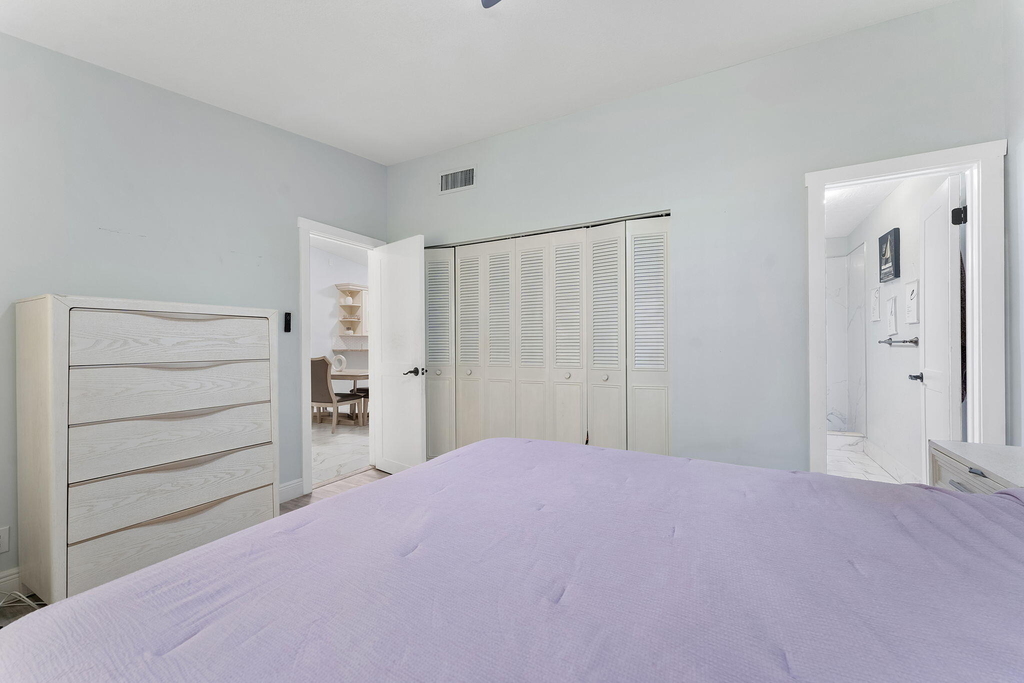 5380 Lakewood Circle S - Photo 17