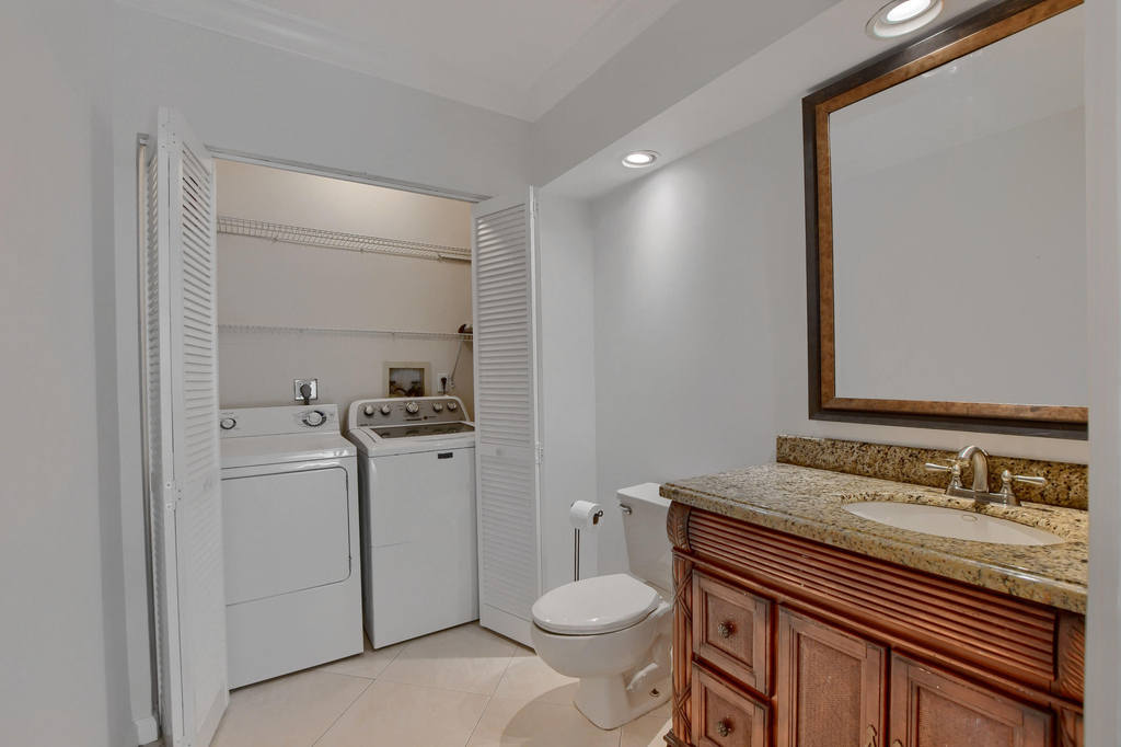 23061 Aqua View - Photo 16